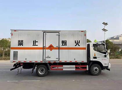 潜江经济开发区爆破器材运输车